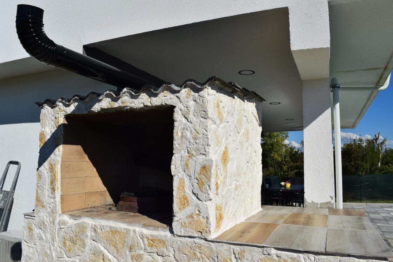 Savrsen Odmor U Villa Ivona Zadar Exterior foto